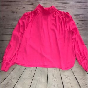 XL women’s blouse 🌺 Very nice!
